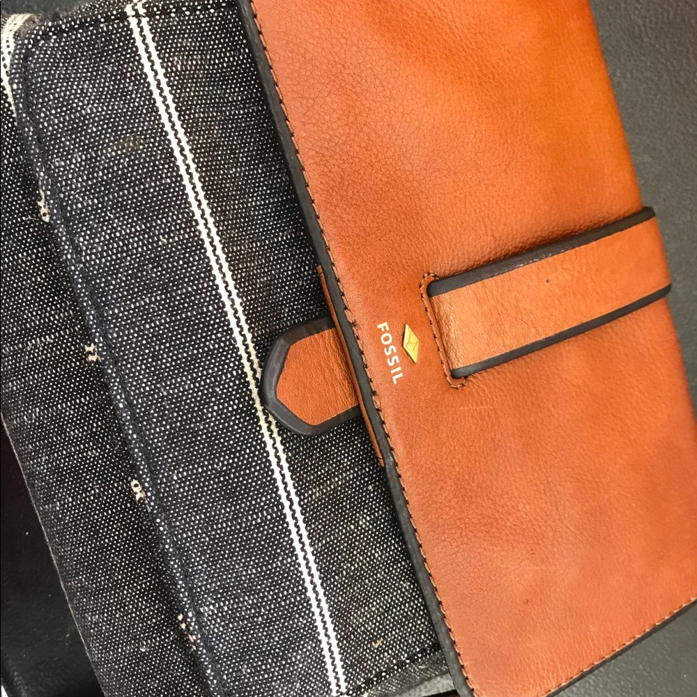 Fossil purse and wallet